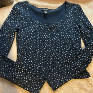 Just Polly NewYork Blue Floral Long Sleeve Crop Top